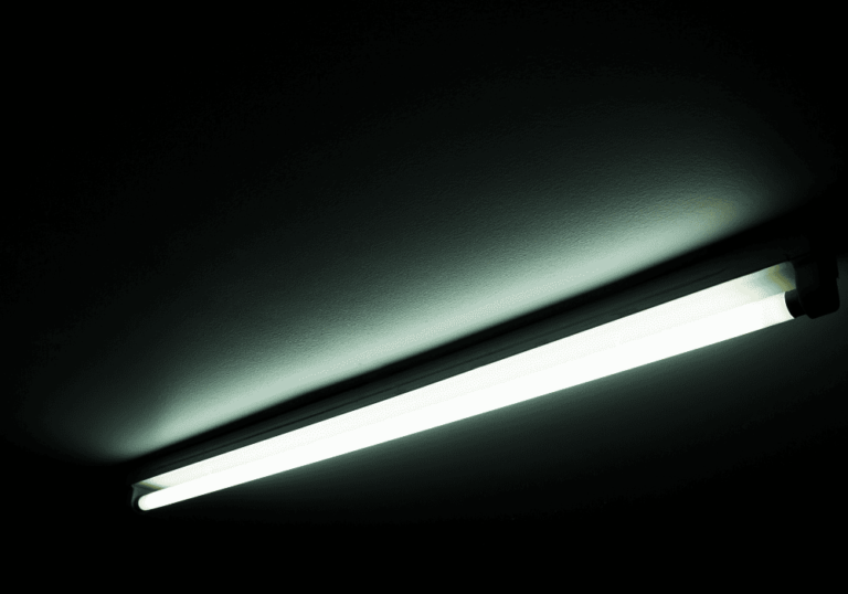 The Ultimate Guide to Vale Engineered Lighting VELN-8FT-80W: A Comprehensive Review